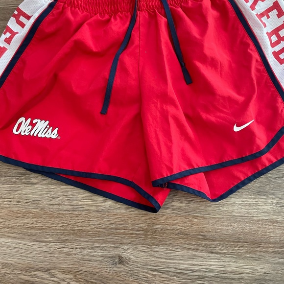 Nike shorts - Picture 2 of 6